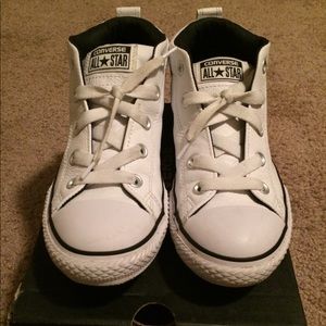 Boys 3.5 white converse shoes (leather)
